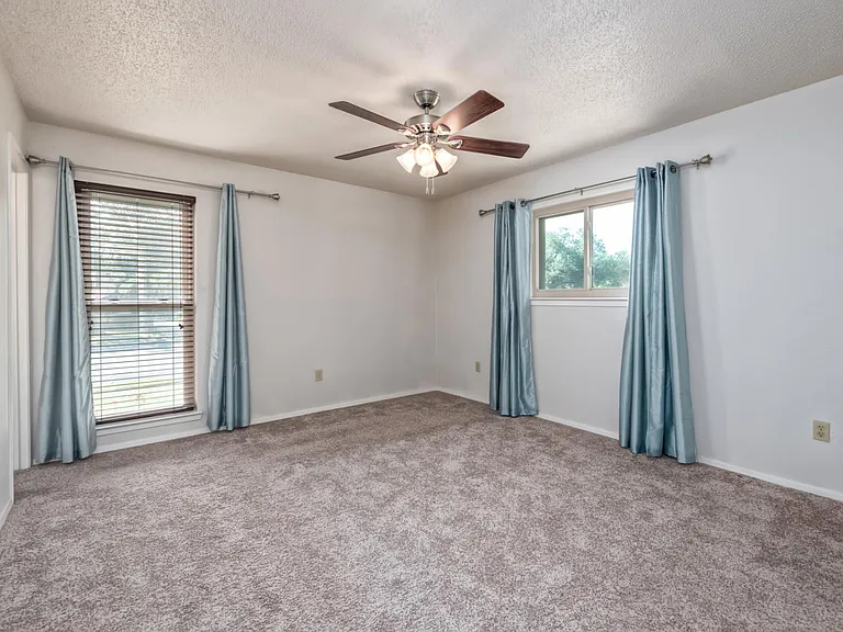 424 Richland Dr — Photo 7