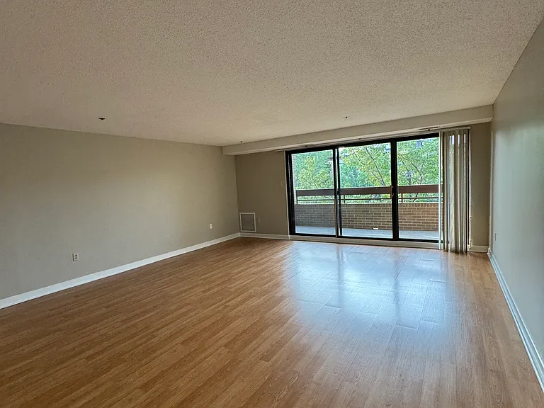 1151 Beacon St — Photo 13