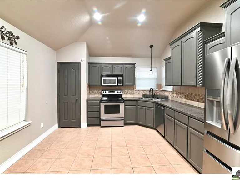 4501 Lauren Mackenzie Dr — Photo 8