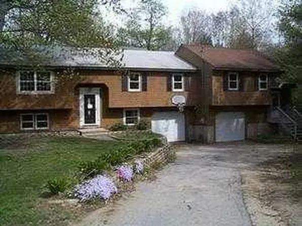 44 Cameo Ct, Auburn, NH 03032