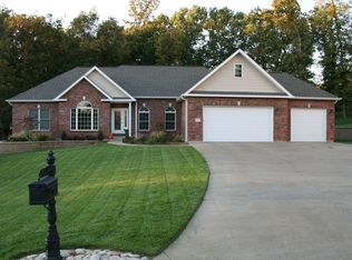 129 Scarborough Ln, Pevely, MO