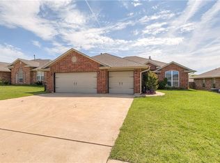 1504 Tara Dr, Moore, OK 73160