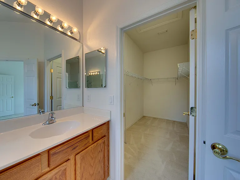 1679 Pinyon Pine Dr — Photo 9