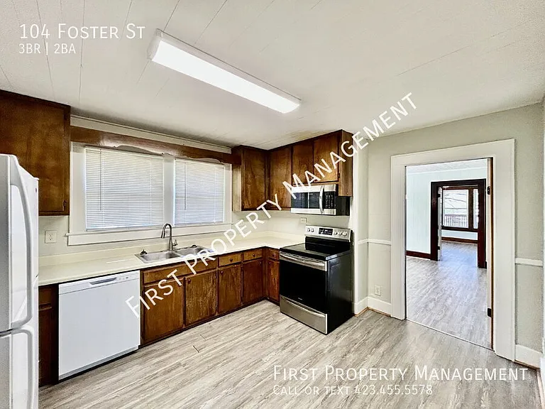 104 Foster St — Photo 19