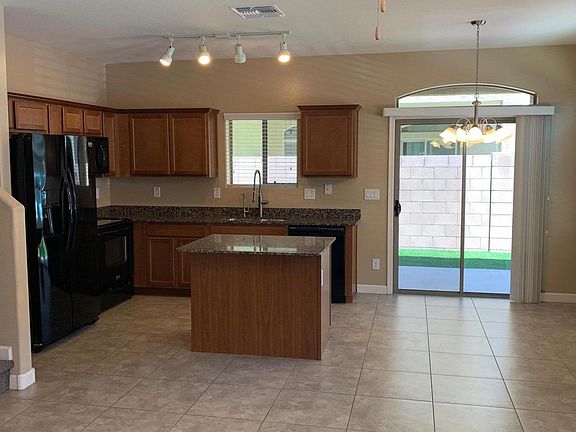 2nd image of 2150 W Alameda Rd Unit 1266