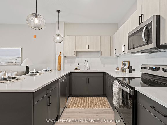 3rd image of 33318 Richmond St #101