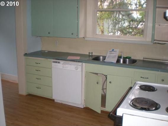 2nd image of 426 Dimick St