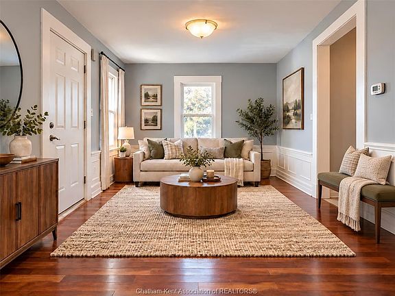 3rd image of 208 Lacroix St