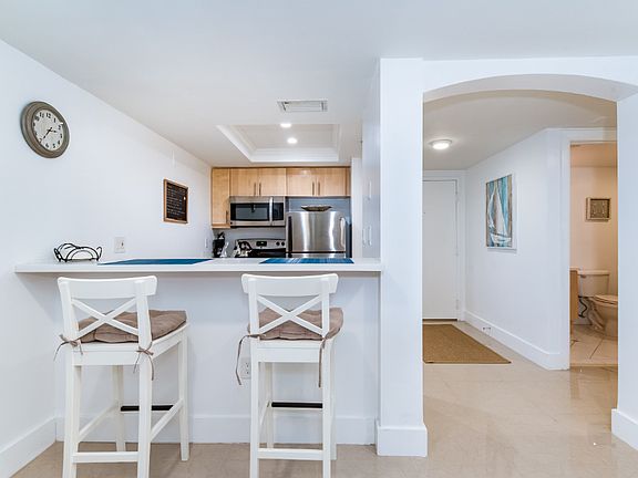 5th image of 2951 S Bayshore Dr #213