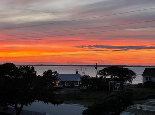 223 Hoffman Beach Rd, Salter Path, NC 28512