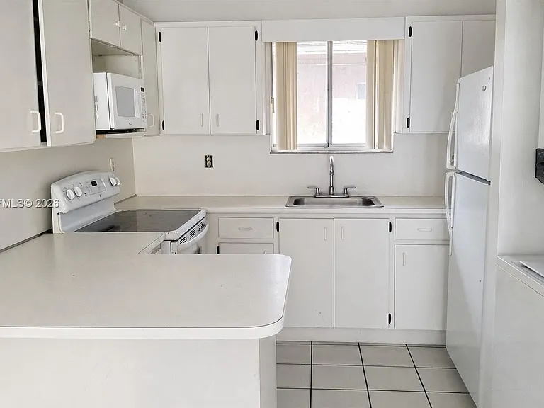 2985 W 80th St #202 — Photo 16