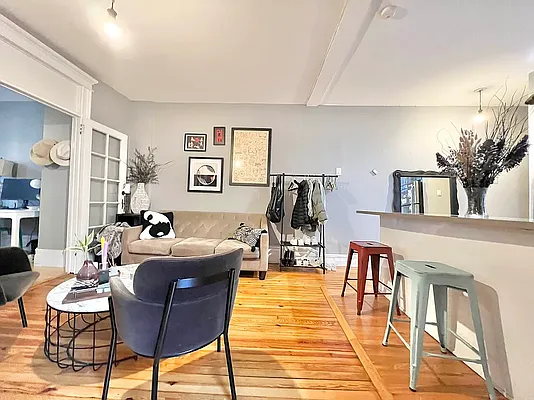 Rented by Doorway NYC, LLC | media 6