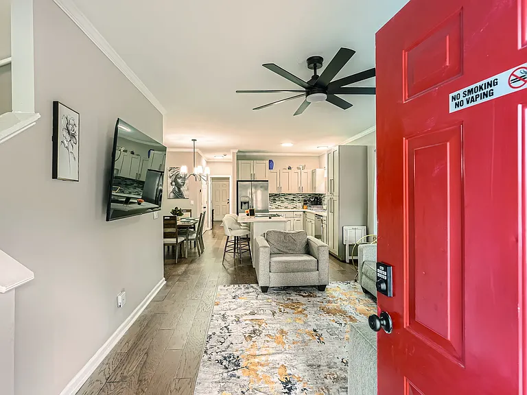 908 McDaniel St SW — Photo 8