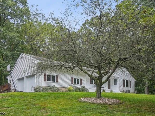 489 W Hill Rd, Lebanon Twp., NJ 08826