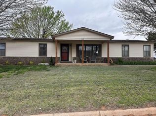 1509 N Maple St, Seiling, OK 73663