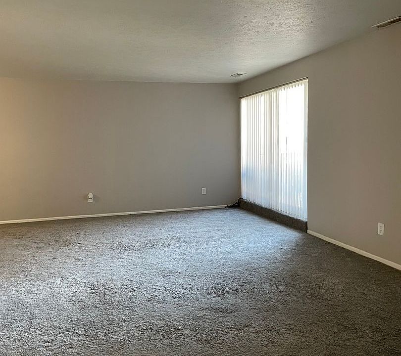1st image of 22140 Euclid Ave APT 311