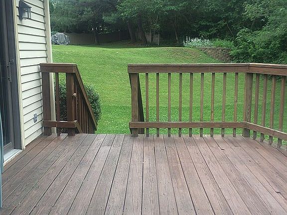 Deck and stairway to lawn