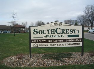 606 2nd St SW #13, Waukon, IA 52172