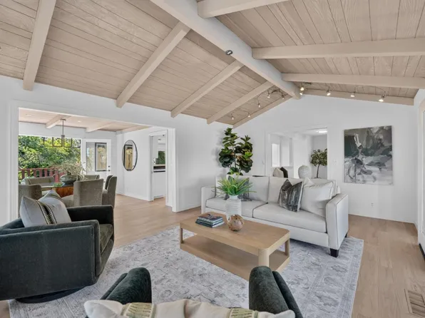 990 Oxford Dr, Los Altos, CA 94024