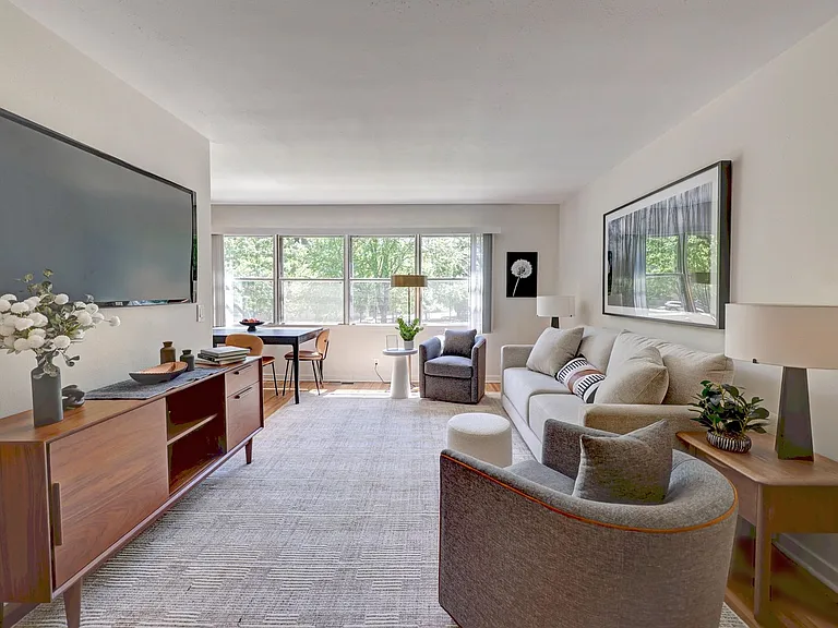Wayzata Lake Apartments — Photo 42