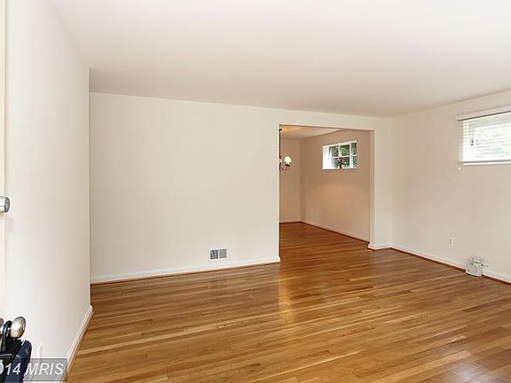 4th image of 4803 Wilwyn Way