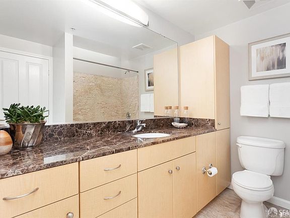 3rd image of 140 South Van Ness Avenue #707