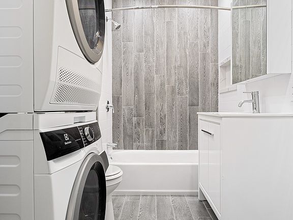 4th image of 332 E 74th St APT 1B