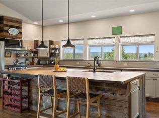 2124 Crabapple Rd, Blanco, TX 78606