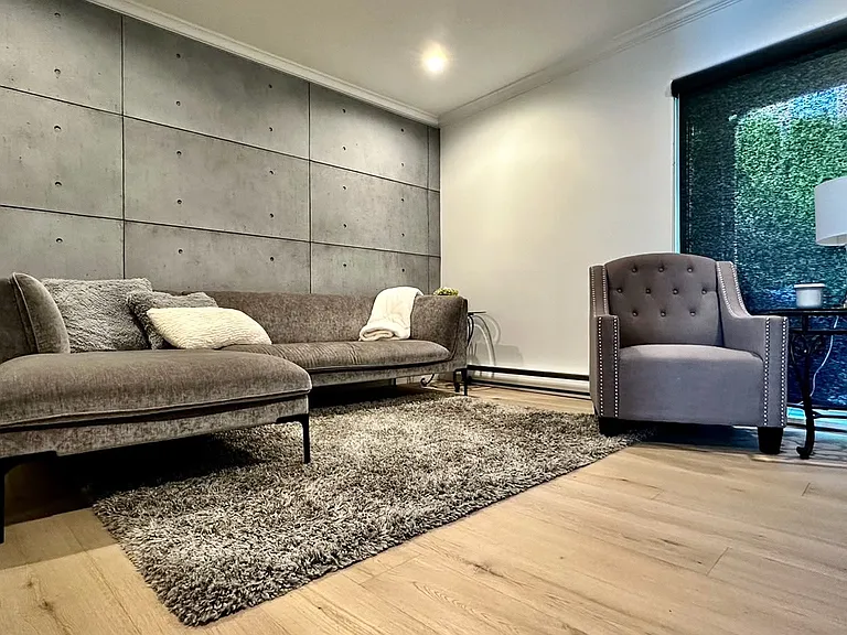 Songhees Rd — Photo 15