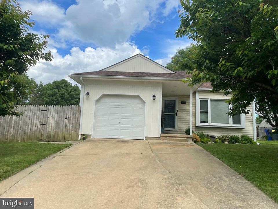 319 Skeet Ave, Bear, DE 19701 Zillow