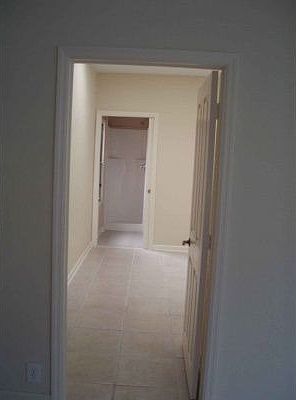 5th image of 711 Glenridge Dr