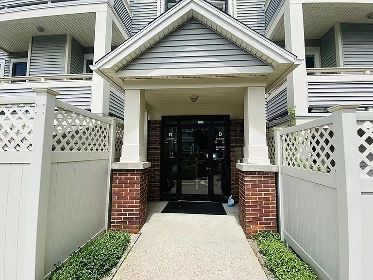 200 Falls Blvd #D309 — Photo 33