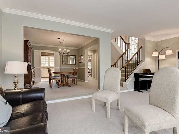 5th image of 5144 Woodmire La