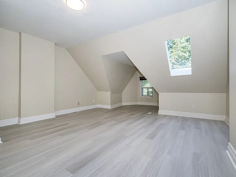 155 Robert St #C — Photo 7