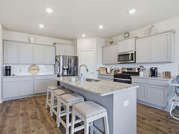 5th image of 4608 W Ridge Rd
