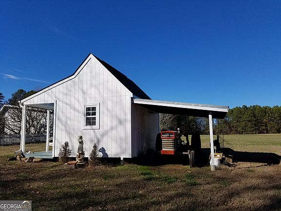 4th image of 1834 Highway 16 W
