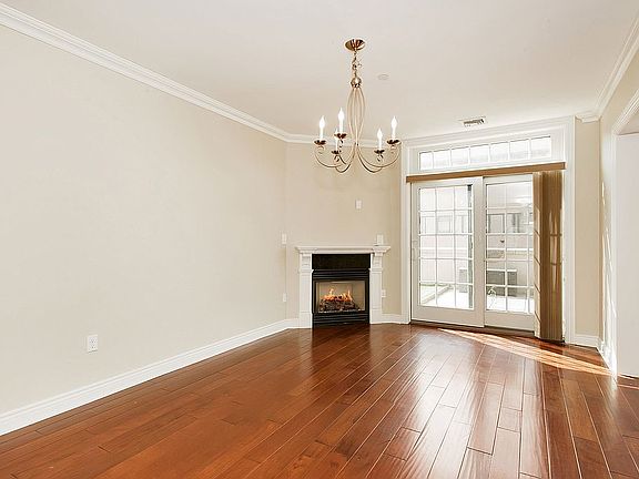4th image of 101 Sheldrake Pl APT 3