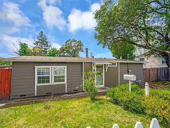 5th image of 680 Plum Drive