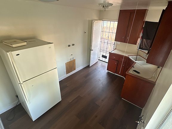 3rd image of 2504 N 1st St #2504