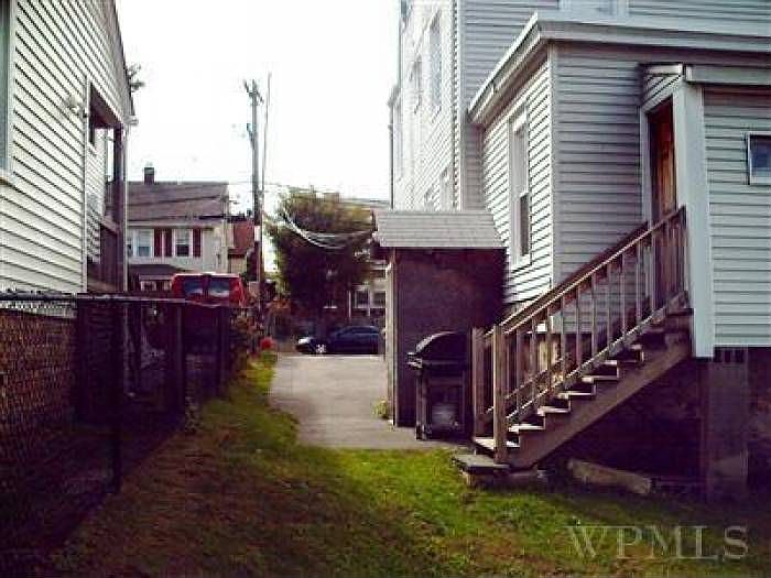 2nd image of 29 Eldridge St