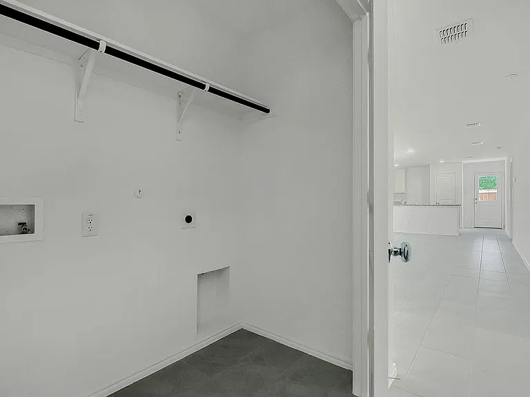 402 Harvest St — Photo 28