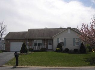 223 Steeplechase Dr, Pleasant Gap, PA 16823