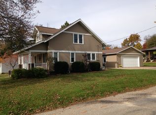 26 5th Ave NE, Waukon, IA 52172