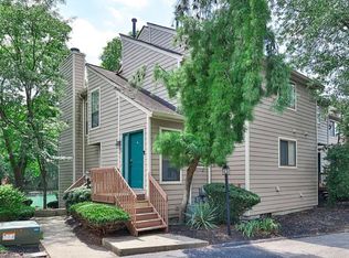 9462 Hunters Creek Dr, Cincinnati, OH 45242