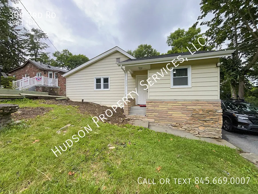 306 3rd Rd