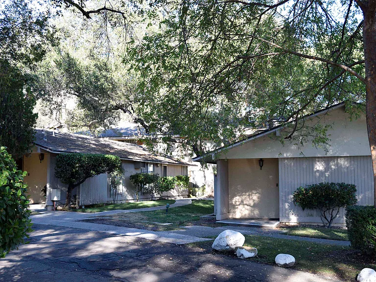 Ojai Gardens Apartments (Resort Apartments L.L.C.) — Photo 49