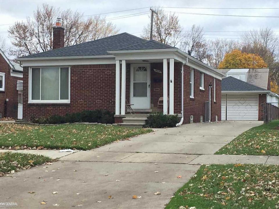 1st image of 19935 Lochmoor St