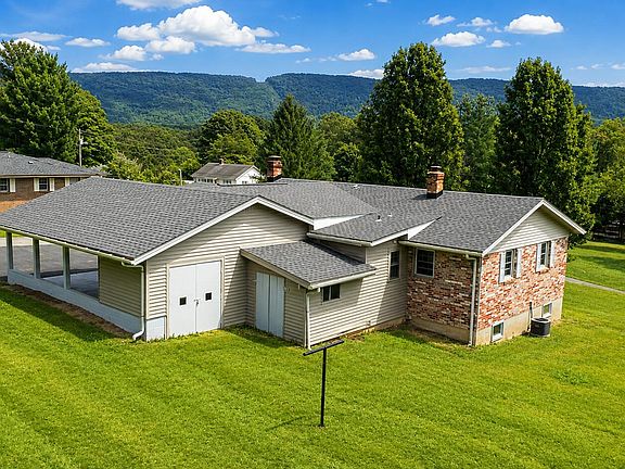 4th image of 67 Clarkson Ln