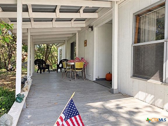3rd image of 221 Clore Rd