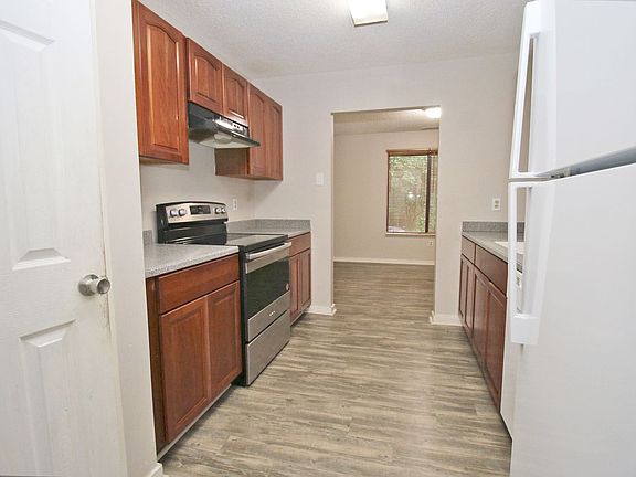 5th image of 5005 Village Creek Dr Unit 502